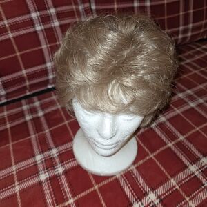 Stylish Blonde Women's Wig